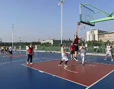 包含西班牙杯篮球赛场上引发风波，裁判受质疑的词条